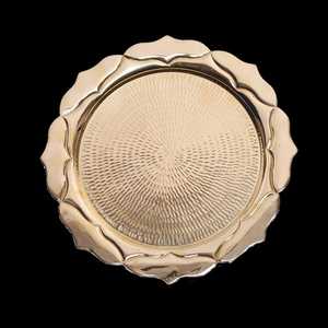 Plateau décoratif rond simple et élégant, plaqué or, avec bord festonné, design abstrait traditionnel, pièce unique - Product Image 5