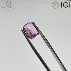 พลอยแซฟไฟร์สีชมพูทรงคุชชั่น ผลิตในห้องปฏิบัติการ AG สำหรับทำเครื่องประดับ ได้รับการรับรองจาก IGI ขนาด 5x7 มม.-8x10 มม. สีเปลี่ยนได้ พร้อมประกายไฟสีฟ้า - Product Image 3