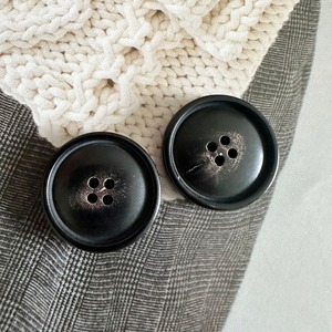 Botones Redondos de Cuerno de Búfalo Natural con 4 Agujeros, Estilo Plano, Técnica de Pulido, Botones Negros en Blanco para Prendas - Product Image 5