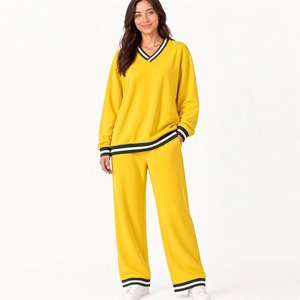 Ensemble de survêtement décontracté en molleton doux, pull oversize à col en V et pantalon large, personnalisable - Product Image 5