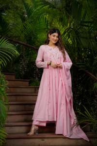 Ensemble Kurta pour femmes, style Inde-Pakistan, en soie Chanderi, Salwar Kameez brodé, coupe ample, longueur au sol, pour mariage - Product Image 5