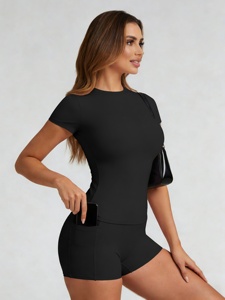 Ensemble de yoga pour femme : haut court uni taille haute et leggings longs sans couture respirants, avec veste zippée - Product Image 2