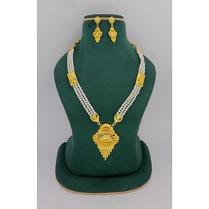 Morison Designer Gold-Plated Jewellery set for Women Traditional Ethnic Jewellery Perfect for Weddings Parties & Festive Wear - Product Image 5