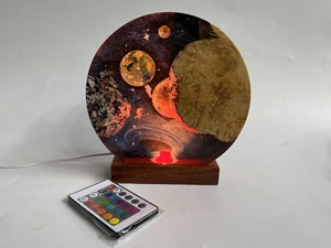 Lampe d'art en résine époxy ronde avec scène de cerf et de forêt, veilleuse décorative pour la maison, fabriquée au Vietnam - Product Image 4