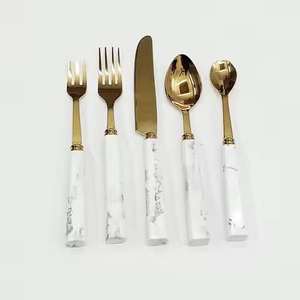 Ensemble de couverts de qualité supérieure finis argentés pour dîner et servir à un prix avantageux - Product Image 2