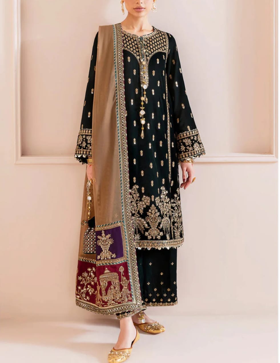 Low Price Black Gold Indian Dresses Available In Various Sizes | Alibaba.com