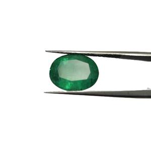 พลอยมรกตสีเขียวรูปไข่ 6.82 กะรัต จากแซมเบีย แบบเม็ดเดี่ยว ตาราง R\tti เบอร์ 7.25 - Product Image 2