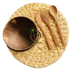 Meilleures ventes Bols en noix de coco 100% biologiques Haute qualité Design écologique Technique personnalisée Importation du Vietnam - Product Image 1