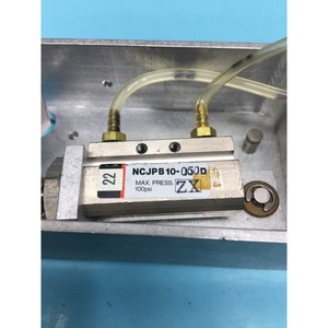 ชุดประกอบวาล์วแบบร่อง AMAT 0010-09021 P5000 I/O - อุปกรณ์และชิ้นส่วนเซมิคอนดักเตอร์ระดับโลกที่เชื่อถือได้ - Product Image 3