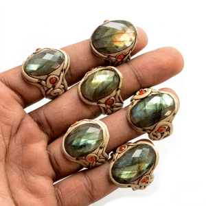 Bague en pierre précieuse de labradorite facettée de qualité supérieure |   Bijoux en cristal naturel Flash Crystal |   Idée cadeau pour femme : bague en pâte polymère bohème |   2026 - Product Image 4