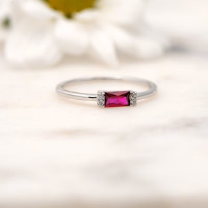 Bague ouverte personnalisée en argent 925 plaqué or 18 carats avec pierre de naissance de 12 mois, coupe émeraude, vintage, réglable, cadeau - Product Image 3