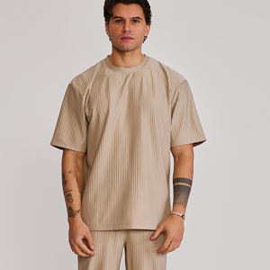 Camiseta de Hombre de Alta Calidad con Logotipo Personalizado, Impresión Frontal por Transferencia de Calor, Secado Rápido, Estilo Casual, Corte Holgado, 180 Gramos, Color Sólido - Product Image 1