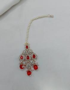 Exquisito Conjunto de Joyería Nupcial Étnica de Aleación Chapada en Oro Rosa con Zirconia, Collar Gargantilla, Pendientes y Maang Tikka para Aniversario - Product Image 5