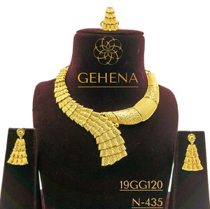 Ensemble de créateur en laiton plaqué or 24 carats élégant tour de cou 5 grammes court long beau collier boucle d'oreille bague sexy classique personnalisée - Product Image 1