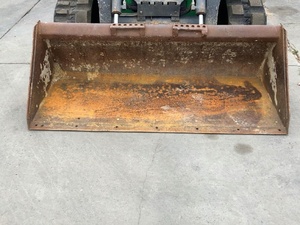 Société Livraison rapide de chargeuse compacte JD 319E d'occasion avec cabine ouverte 2 vitesses et hydraulique auxiliaire Rush Sale! - Product Image 5