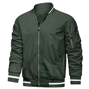 Chaqueta de bombardero acolchada cálida de invierno para hombre, abrigos a prueba de viento con cremallera, prendas de vestir con estilo Hip Hop personalizado, Impresión de logotipo OEM ODM - Product Image 2
