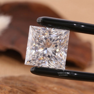 Diamante Cultivado en Laboratorio de 1.00 Quilates, Corte Princesa, Color E, Claridad VVS2, Corte Excelente, Certificado IGI, Piedra Suelta SHREERAJ SOLITAIRE - Product Image 1
