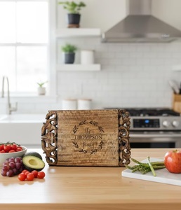 Planche à découper en bois d'acacia gravée sur mesure avec poignée décorative, cadeau personnalisé, durable, sans danger pour les aliments, plateau de service - Product Image 6