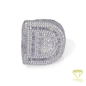 Anillo de Lujo de Plata de Ley 925 con Diamante Moissanita y Detalles de Piedras con Corte Baguette para Hombre, Joyería de Moda - Product Image 5