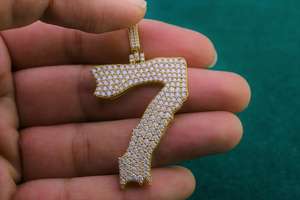 Colgante Personalizado con Letra y Número de la Suerte, Plata de Ley 925, Chapado en Oro de 18K, Joyería Hip Hop de Lujo, Dijes de Moissanita VVS, Regalo para Él y Ella - Product Image 3