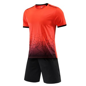 Conjunto de Uniforme de Fútbol Sublimado Personalizado en Morado y Negro, para Adultos, Unisex, de Poliéster Transpirable, con el Número 00 Impreso - Product Image 4