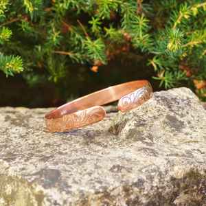 กำไลทองแดงแท้สไตล์โบโฮชิค งานแฮนด์เมด เครื่องประดับบำบัดรักษาตามธรรมชาติ ผลิตในเนปาล - Product Image 5
