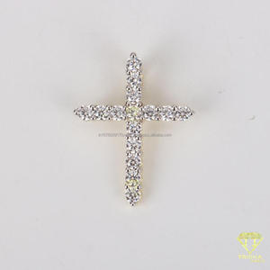 Colgante de cruz minimalista en oro con piedras de moissanita VVS en plata de ley 925 - Product Image 2