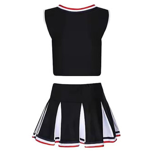 Tenue de cheerleading personnalisée par sublimation, construction durable, vêtement de sport flexible pour la préparation des tournois - Product Image 5