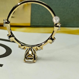 Anillo de compromiso ovalado con diamante de laboratorio de 3.30 quilates con engaste de puntas, joyería de oro macizo de 14k, anillo de fiesta - Product Image 6