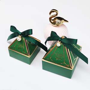 Cajas de Cartón Pequeñas para Dulces con Diseño de Torre de Gemas, para Bodas, Eventos y Fiestas, con Laminado Brillante y Relieve - Product Image 3