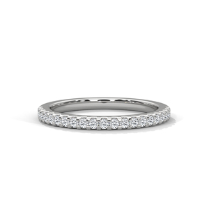 Anillo de Plata Sofisticado con Acabado en Oro Blanco, Banda de Eternidad con Diamantes de Laboratorio en Corte Baguette Esmeralda - Product Image 1