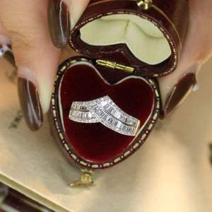 S925 <b>Silver</b> Gold Plated Prong Set Trendy Princess Square V-shaped Row <b>Ring</b> <b>Emerald</b> Cut Moissanite GRA Certified Brilliant Starry - Product Image 5