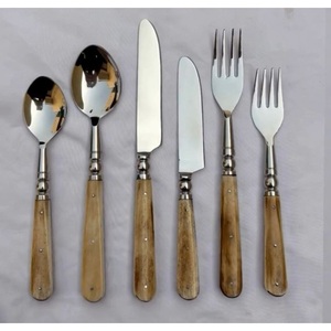 Juego de Cubiertos de Último Diseño, 5 Piezas, con Mango de Resina, Acero 18/10, Juego de Cubiertos con Acabado Espejo, Decoración de Mesa, Cuchara, Tenedor y Cuchillo para Postre - Product Image 1