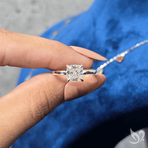 แหวนเพชรทรงคุชชั่น 2 กะรัต ได้รับการรับรองจาก IGI เพชรเพาะเลี้ยง แหวนทองคำขาว 10K แบบคลาสสิกสำหรับหมั้น - Product Image 5