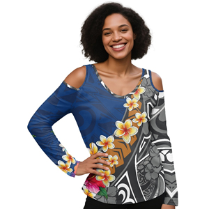 T-shirt femme personnalisé avec logo bleu et motif floral polynésien, épaules dénudées, imprimé par sublimation, grandes tailles - Product Image 6