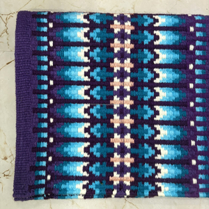 Manta de Lana de Primera Calidad para Espectáculos Ecuestres, Color Morado, Hecha a Mano, Mezcla de Lana, Contorneada, para Montar a Caballo - Product Image 2