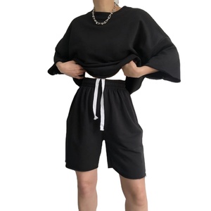 Women's 2025 <b>Summer</b> Casual Polyester Two-Piece Set Solid Color Half-Sleeved Neck Loose Rope Shorts Button Pattern <b>Decoration</b> - Product Image 3