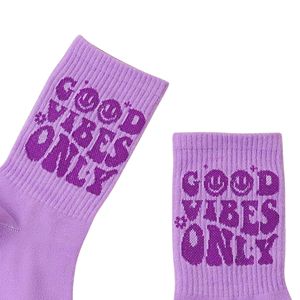 Calcetines Deportivos de Algodón Transpirable con Marca Personalizada OEM, Calcetines de Tobillo Antibacterianos, Absorbentes de Sudor, de Secado Rápido, con Logotipo en la Parte Inferior para Verano - Product Image 4