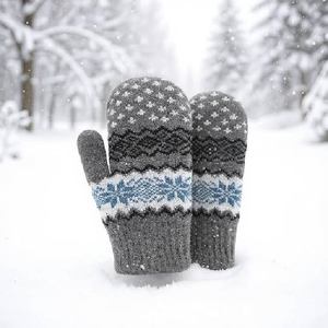 Mitaines d'hiver personnalisées en tricot thermique chaud, motif Fair Isle vintage nordique, doublure en polaire épaisse, gants de neige doux pour femmes - Product Image 5