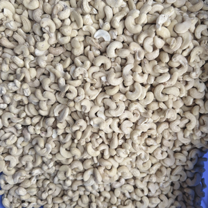 Vietnam Trusted Supplier Vietnamese Roasted Cashew <b>Nuts</b> Ww180 <b>Kernels</b> Santigo Cashew Vietnam Exported To Asia, Eu, Middle East - Product Image 1