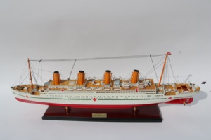 HMHS BRITANNIC Modèle de bateau en bois classique rectangulaire, artisanat, décoration d'intérieur, peint à la main - Product Image 6