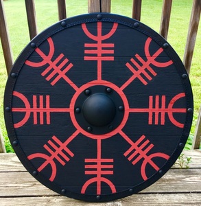 Escudo Vikingo Redondo Tradicional de Madera Maciza de Alta Resistencia con Diseño Tallado y Grabado para Disfraces de Reenactamiento Histórico y Coleccionables - Product Image 5
