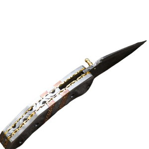 Couteau pliant Damas de qualité supérieure avec une lame tranchante, un talon décoratif en acier, une prise en main confortable et un design compact - Product Image 6
