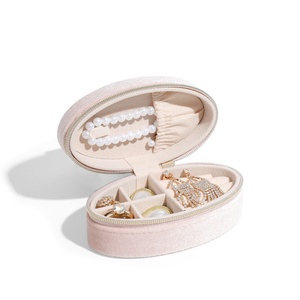 Linda Caja de Joyería Portátil Mini de Terciopelo, Elegante, Retro y Lujosa, de Forma Ovalada, para Guardar Collares y Anillos de Niñas - Product Image 2