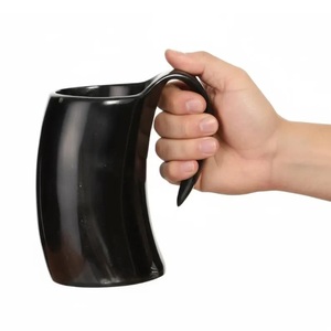 Jarra Artesanal de Cuerno de Buey, Taza Rústica Medieval Vikinga para Cerveza con Asa - Product Image 1