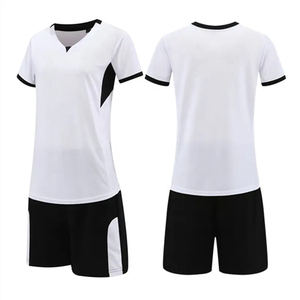 Ensemble d'uniformes de volley-ball pour hommes de haute qualité en gros, avec logo frontal par sublimation, 100 % polyester respirant et à séchage rapide - Product Image 5