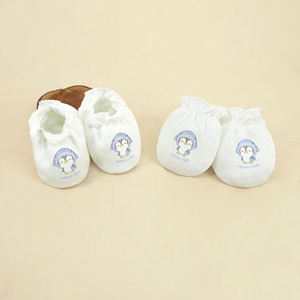 Conjunto de Guantes y Botitas Casuales de Algodón Orgánico para Recién Nacidos, Material de Punto Suave, Diseño Ventilado con Transferencia de Calor, 4 Estaciones, Muestras - Product Image 1