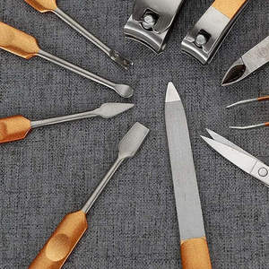 Nouvel arrivage : Kit professionnel de manucure et pédicure en acier inoxydable, étui à outils, personnalisable OEM, tendance du moment, pour usage domestique - Product Image 5