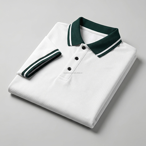 Camisa de Manga Corta de Punto Piqué Blanca Sólida para Hombre con Logotipo Personalizado, Cuello y Puños en Contraste Verde, Ligera, Transpirable y de Alta Calidad - Product Image 6
