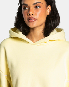 Sudadera con capucha amarilla para mujer con línea de contraste, estilo casual oversize, de forro polar premium, tipo jersey, con ribetes suaves - Product Image 4